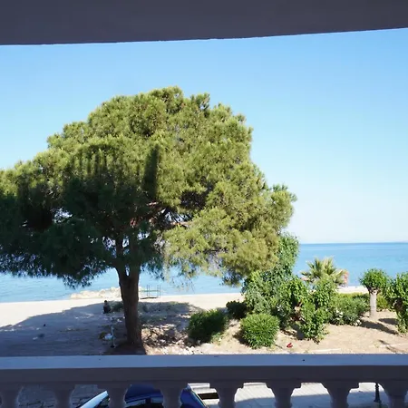 Apartment Mandy Seafront *