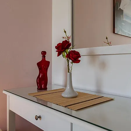 Mandy Seafront Apartment