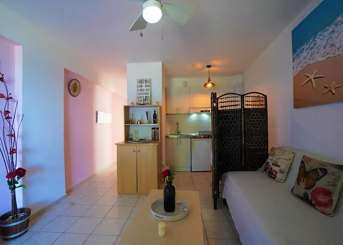 Mandy Seafront Apartmán