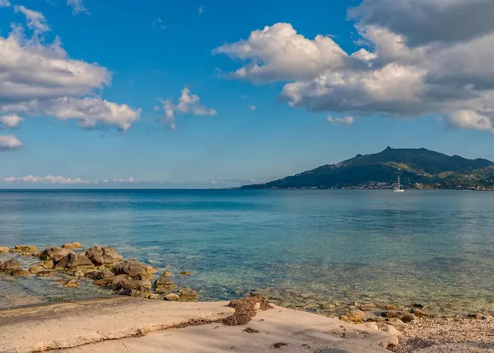 Mandy Seafront Apartmán