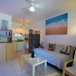 Mandy Seafront Apartment *