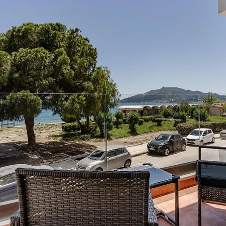 Mandy Seafront Daire